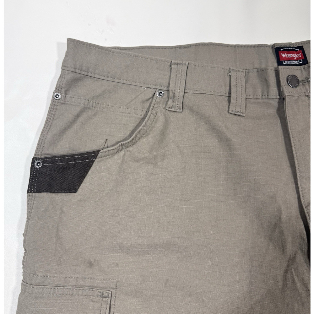 Wrangler Workwear cargo shorts heavy duty outdoor ripstop Men’s Size 42 - Picture 4 of 15